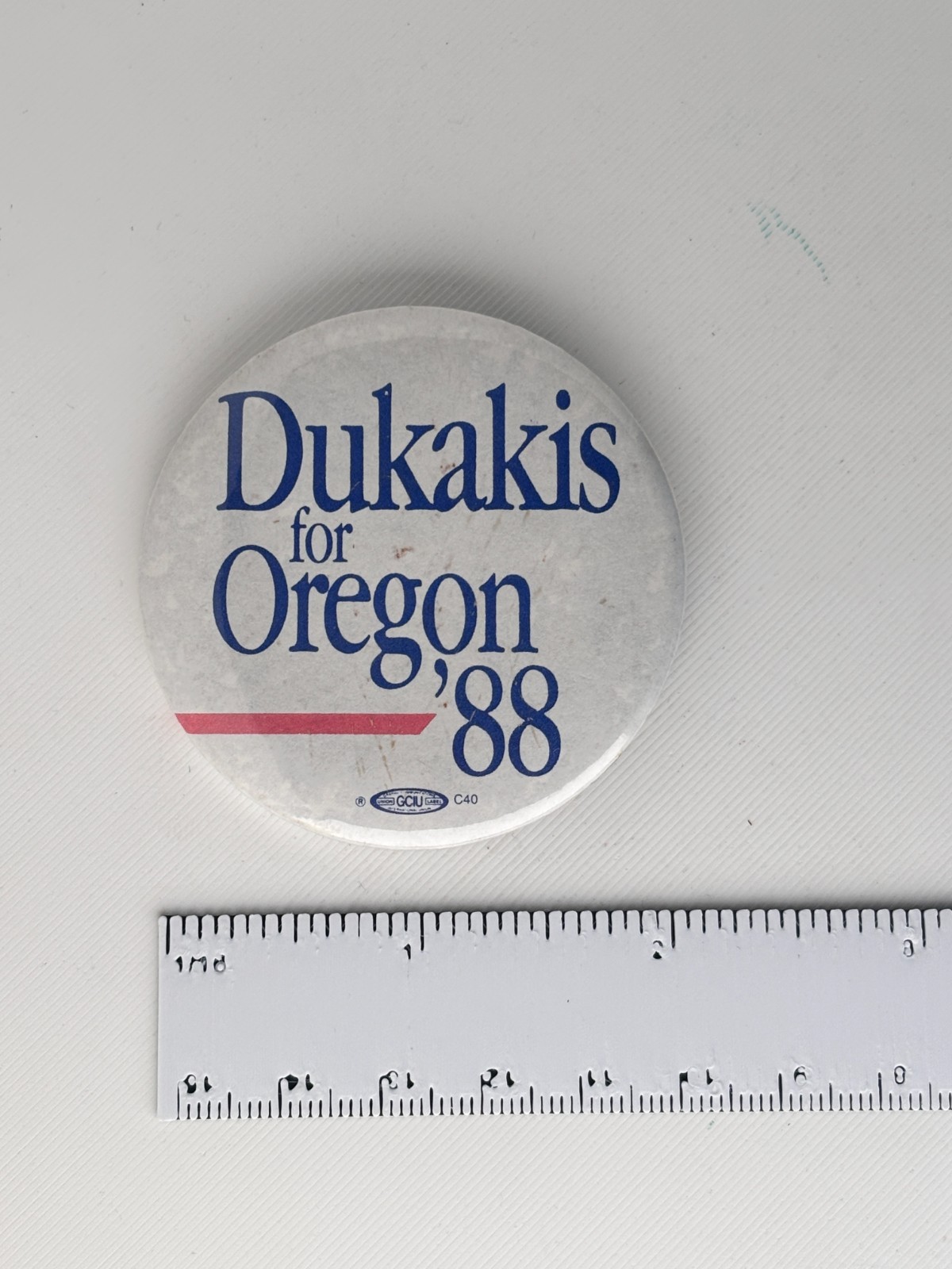 1988 Michael Dukakis for Oregon President Political Collectible Button