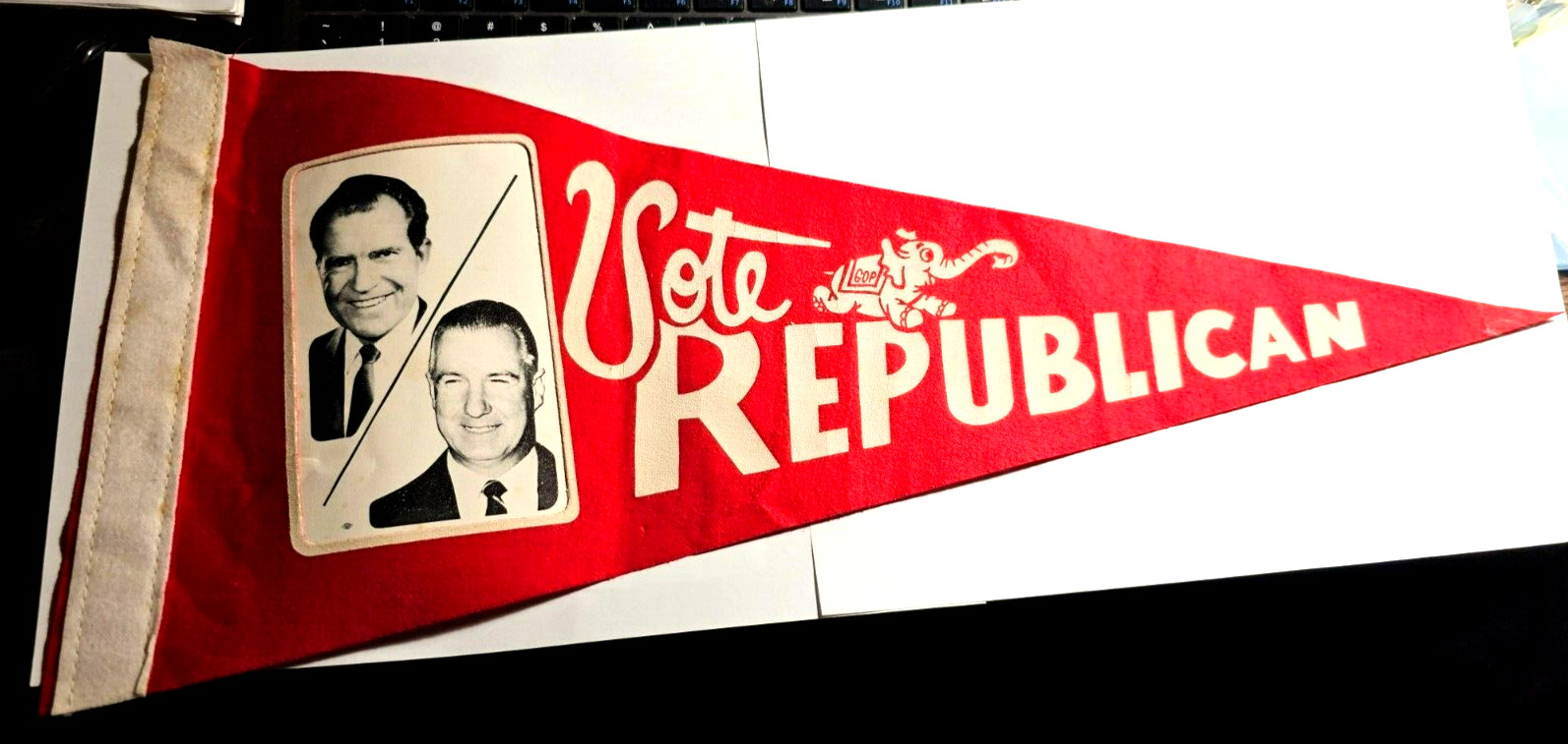 Rare * Richard Nixon & Spiro Agnew Vote Republican 19″ Felt Pennant * Vintage