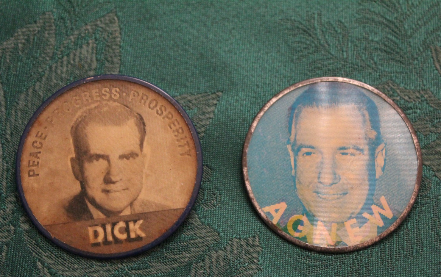 Nixon / Agnew & Nixon / Eisenhower Flasher pins 1960’s