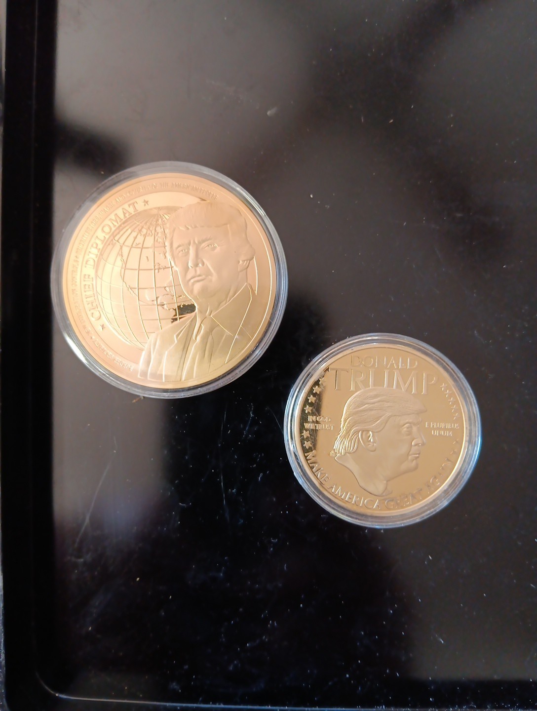 2 PRESIDENT TRUMP COMMEMORATIVE COINS PROOFS