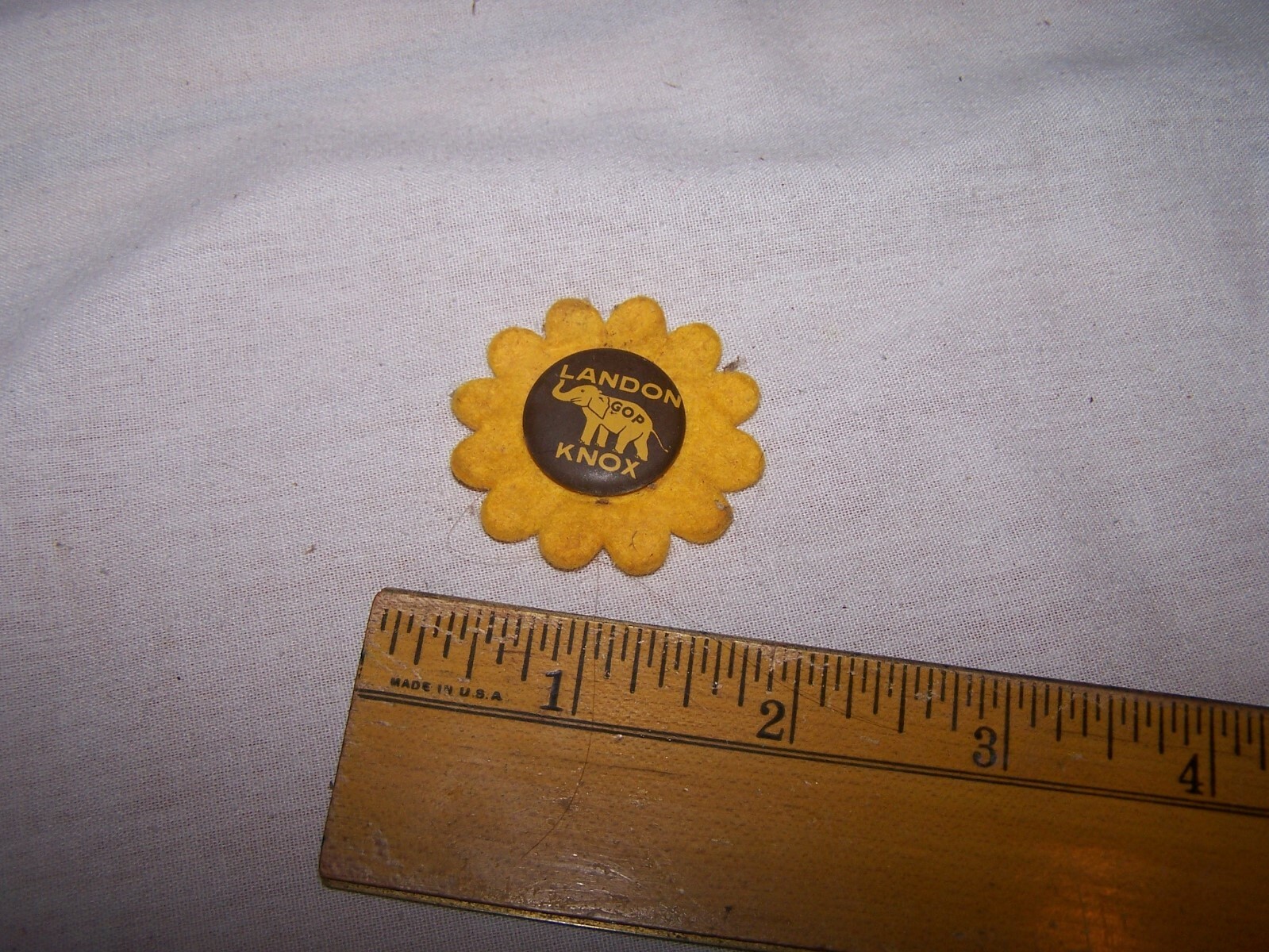 Vintage LANDON KNOX Felt Sunflower GOP Elephant Campaign Pin Pinback Button Pin