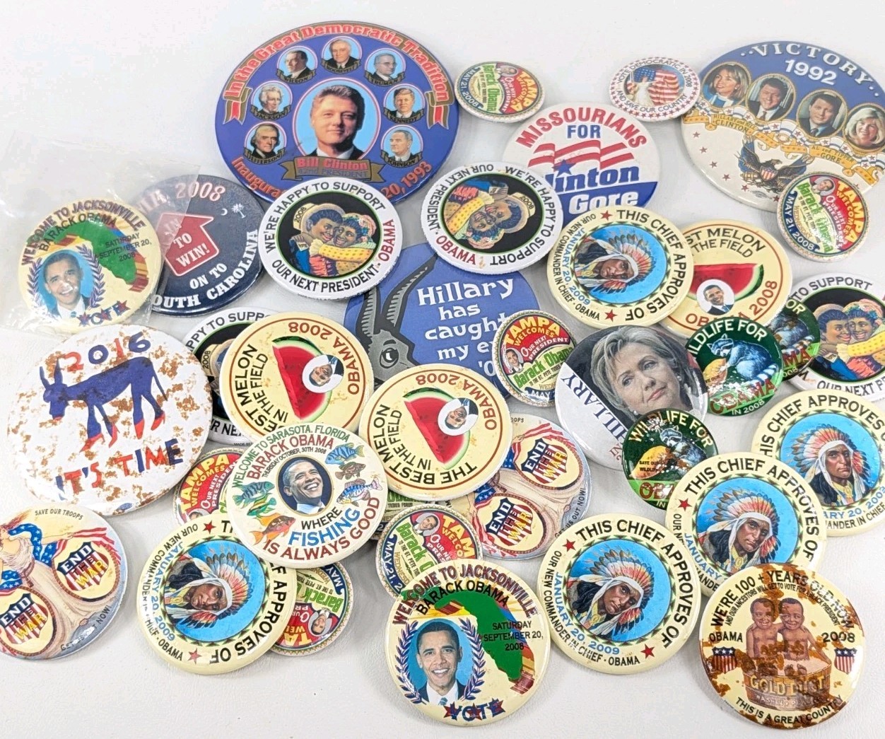 Democratic Politics Campaign Button Lot – Obama Bill Hillary Clinton – 35 Total