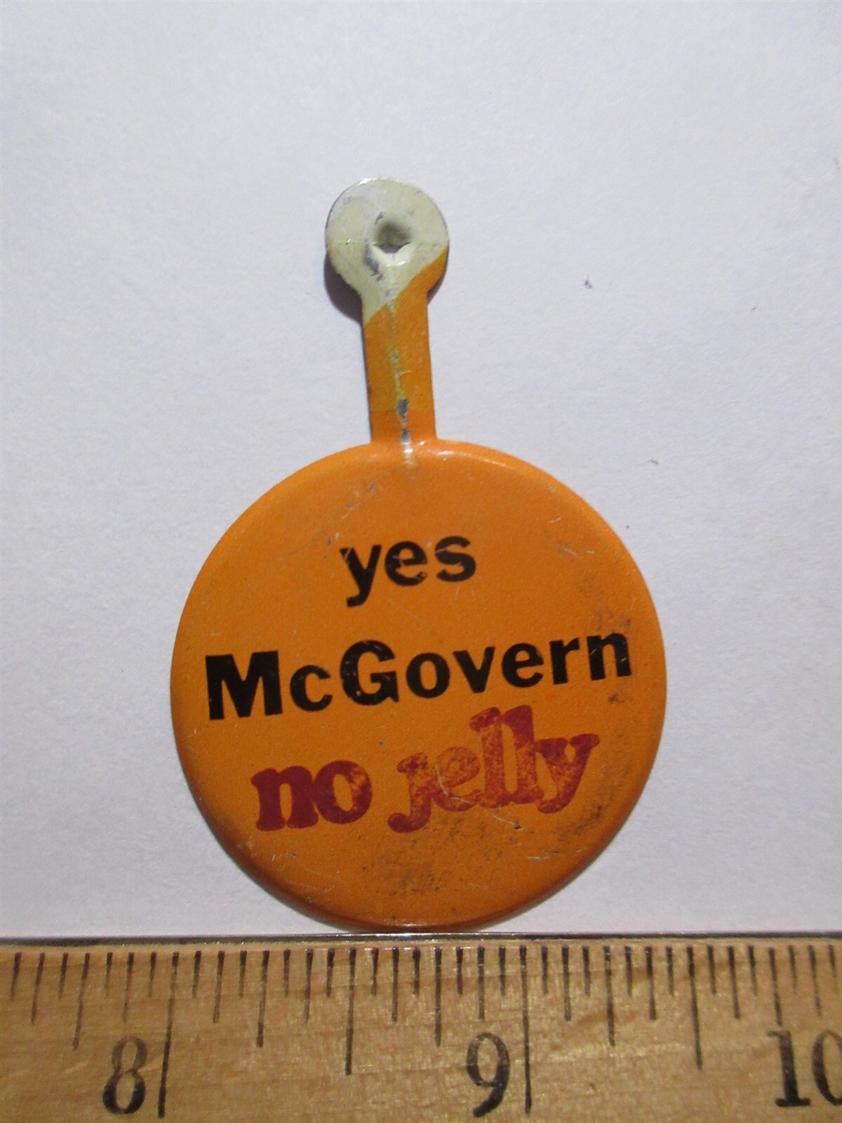 George McGovern 1972 Yes McGovern No Jelly Tab Button Pin