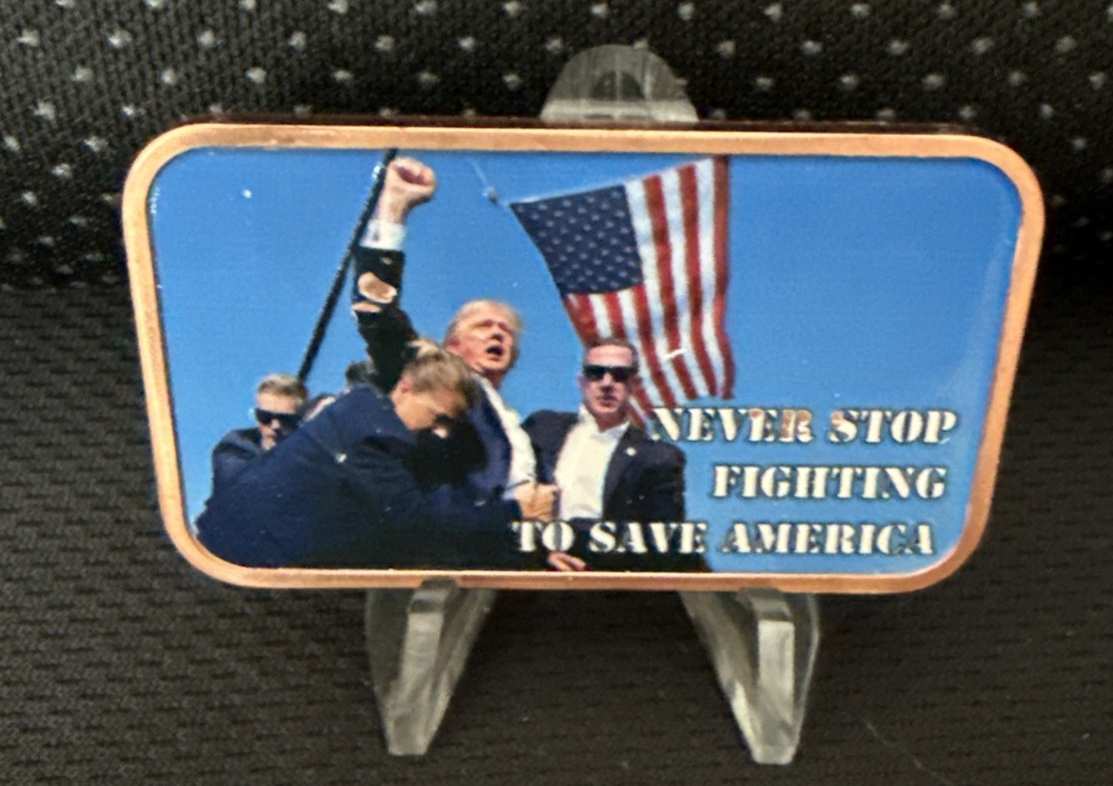 Colorized Trump “Never Stop Fighting” 1 AVDP oz .999 Fine Copper Bar!