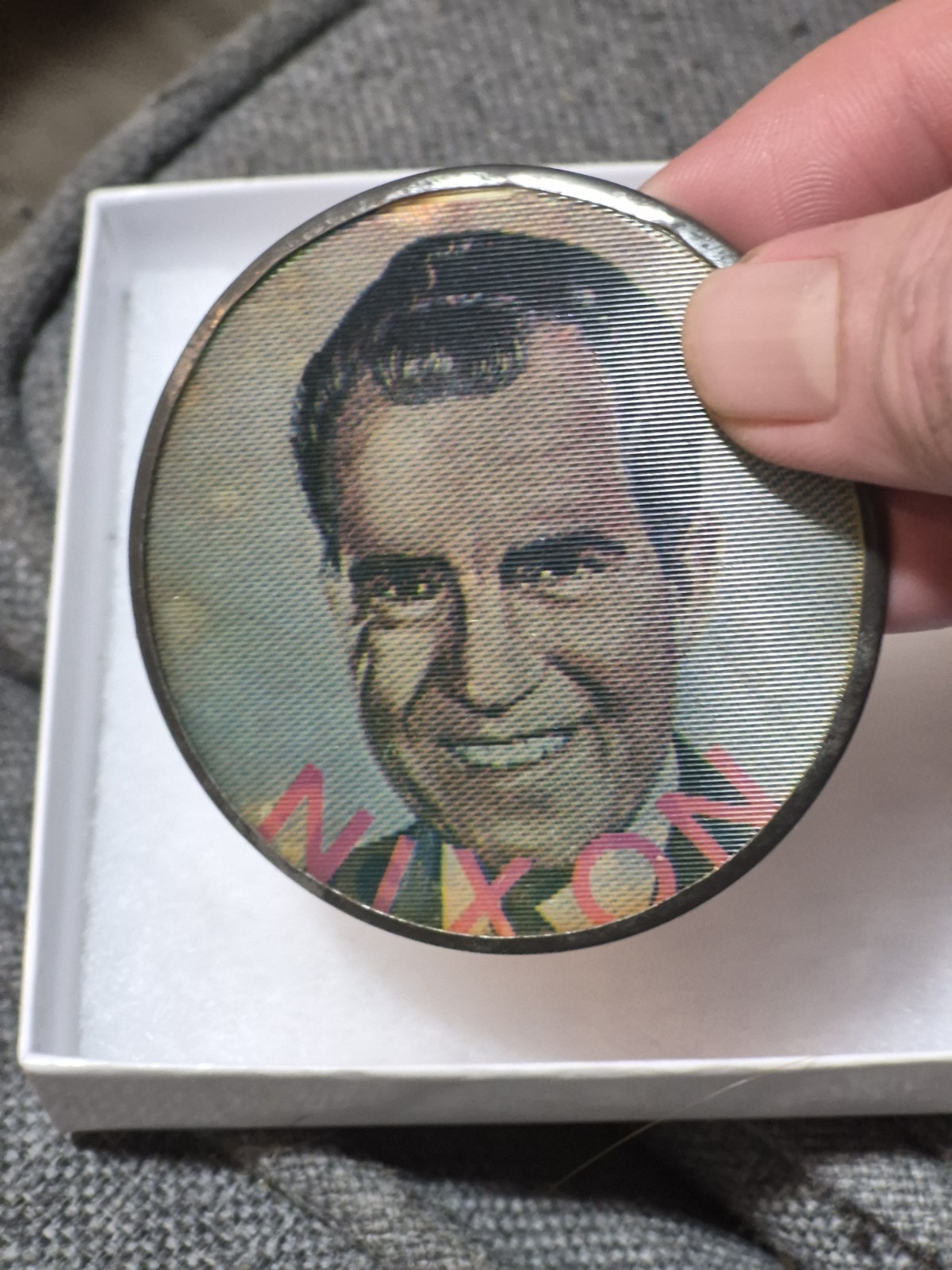 1968 Nixon-Agnew Presidential campaign political pinback lenticular flasher