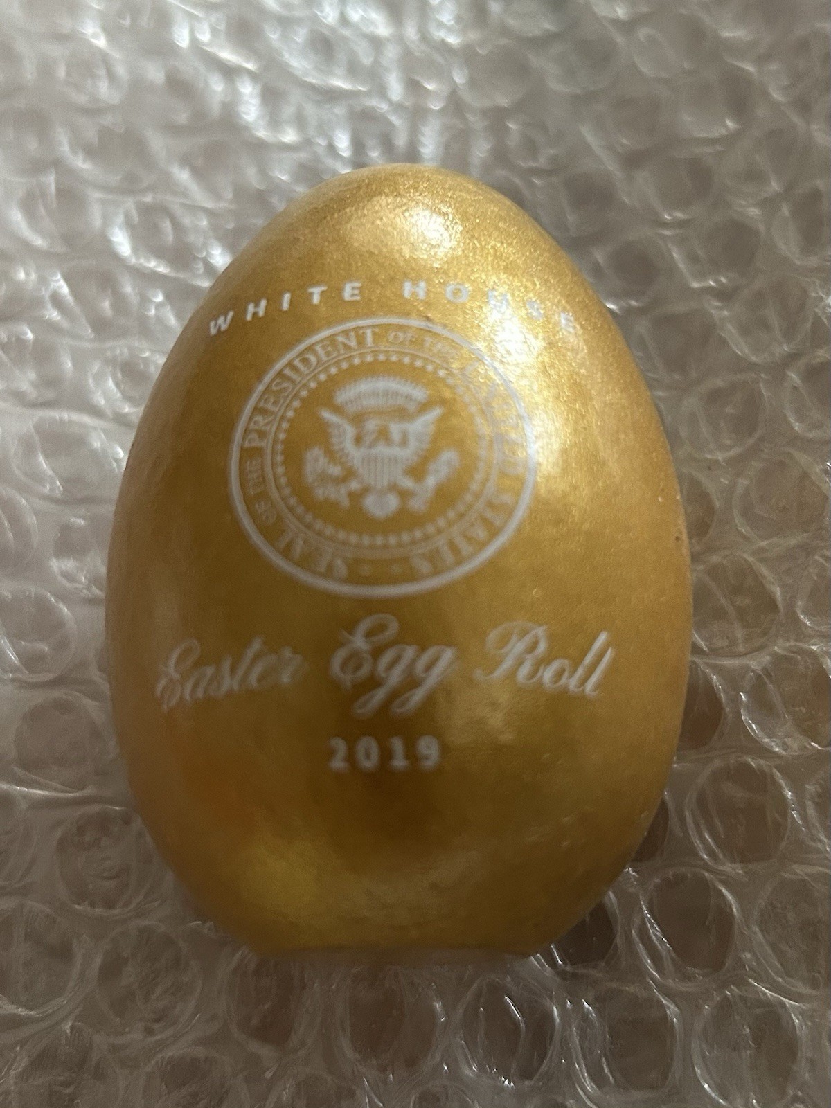 TRUMP 2019 EASTER GOLD EGG WHITE HOUSE EAGLE SEAL In BOX SIGNATURE DONALD RARE