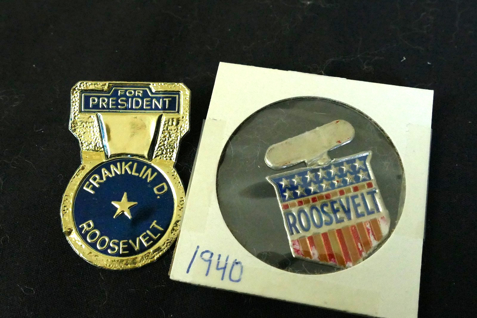 Franklin D. Roosevelt For President Campaign Embossed Foil Label Pair +Extra Pin