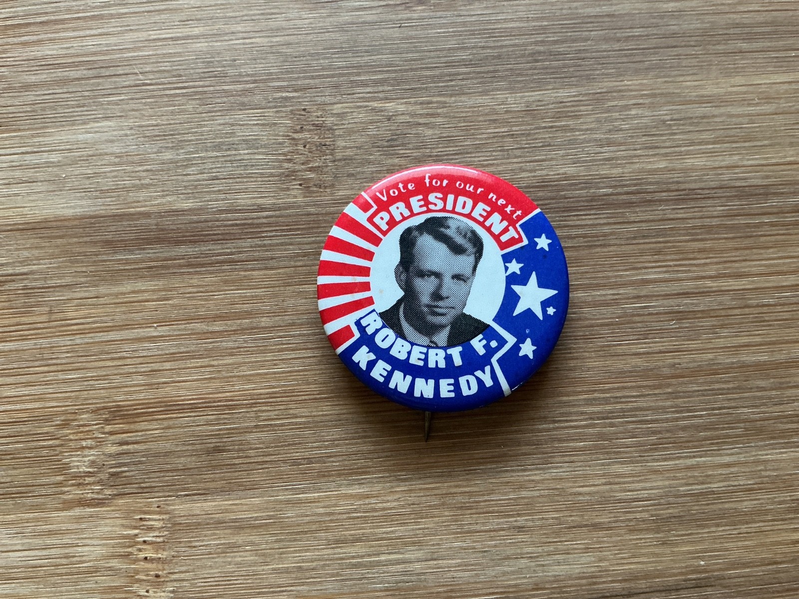 1968 ROBERT F KENNEDY 2.25” Pesidential campaign pinback button