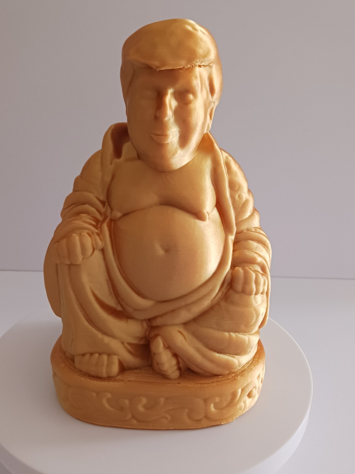 Donald J Trump Statue (Medium Gold)