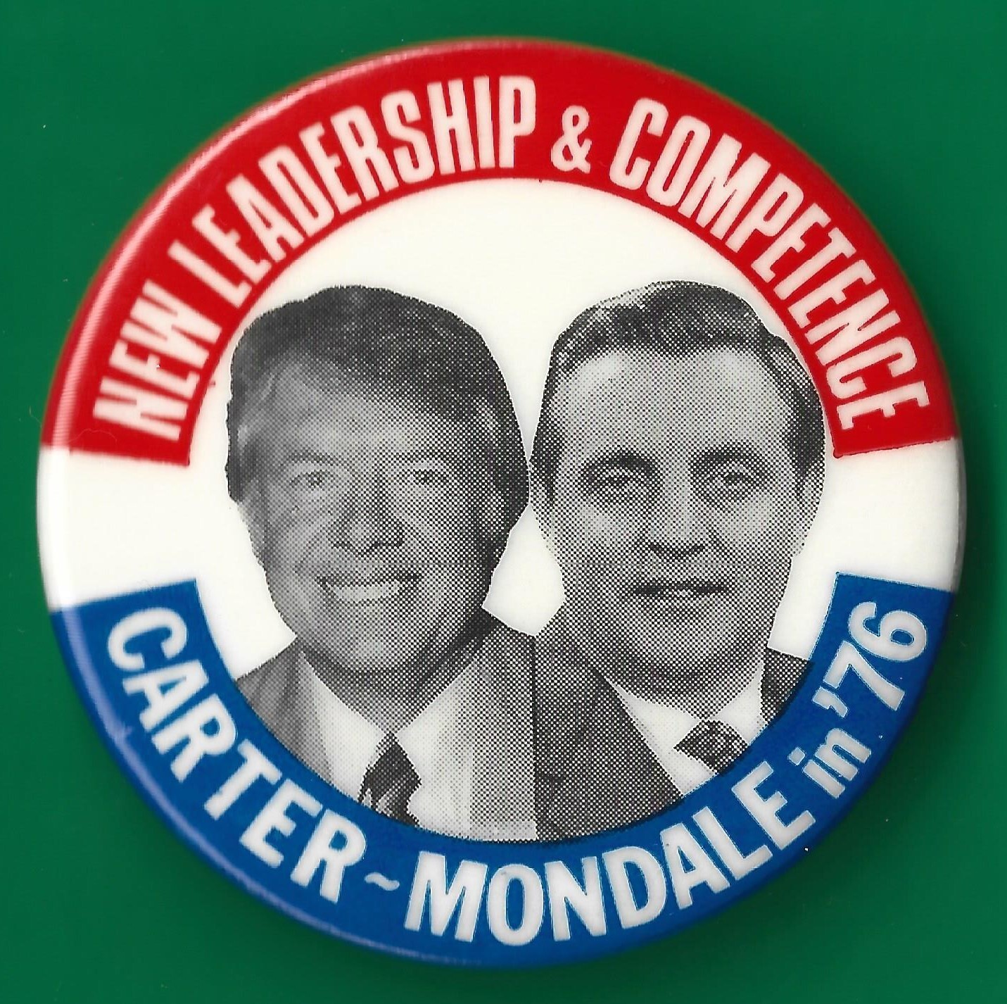 1976 Jimmy Carter & Walter Mondale – 2.25″/ Presidential Campaign Button(Pin04m)