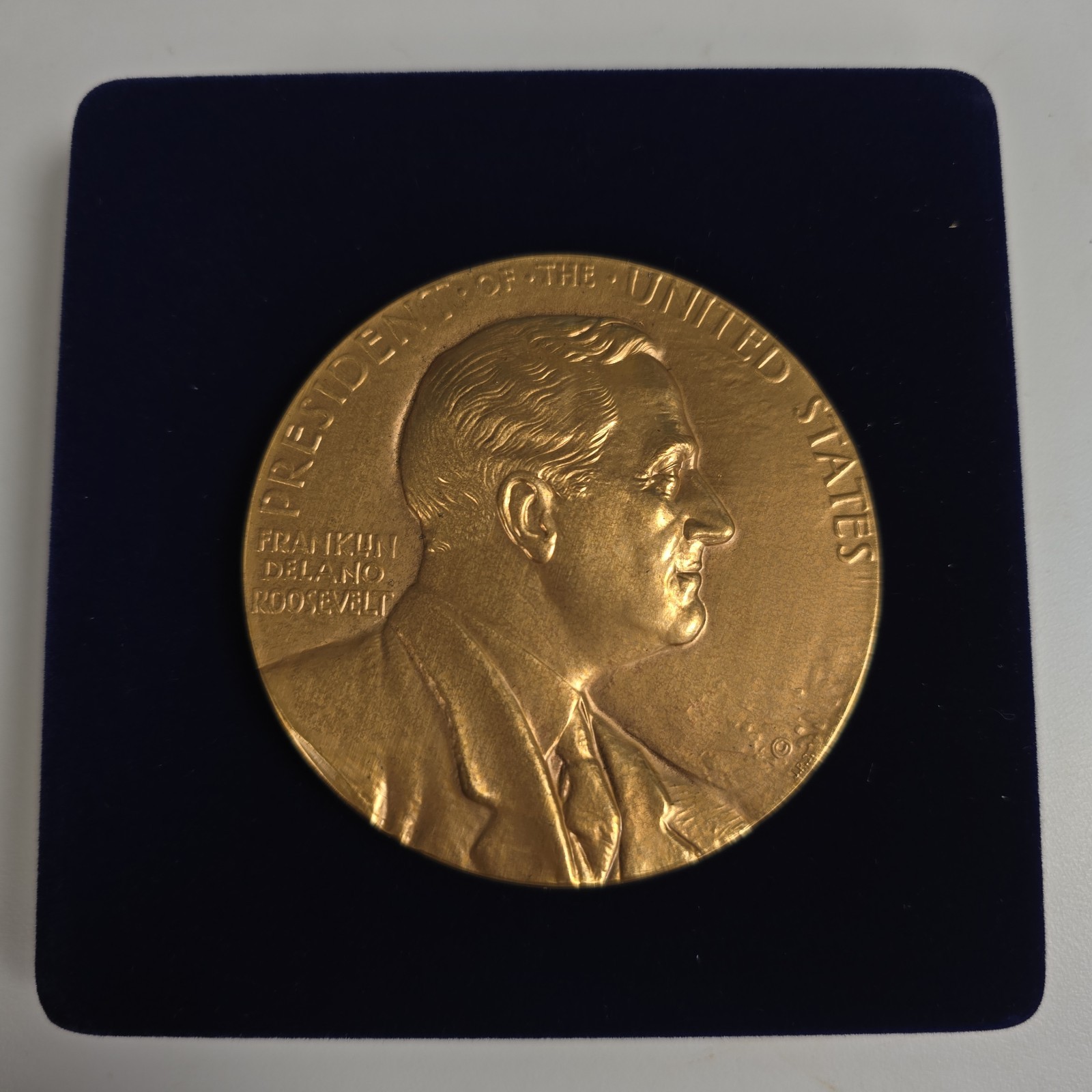 Vintage Bronze Inaugurated Coin Paperweight Franklin Roosevelt 3″ Medal