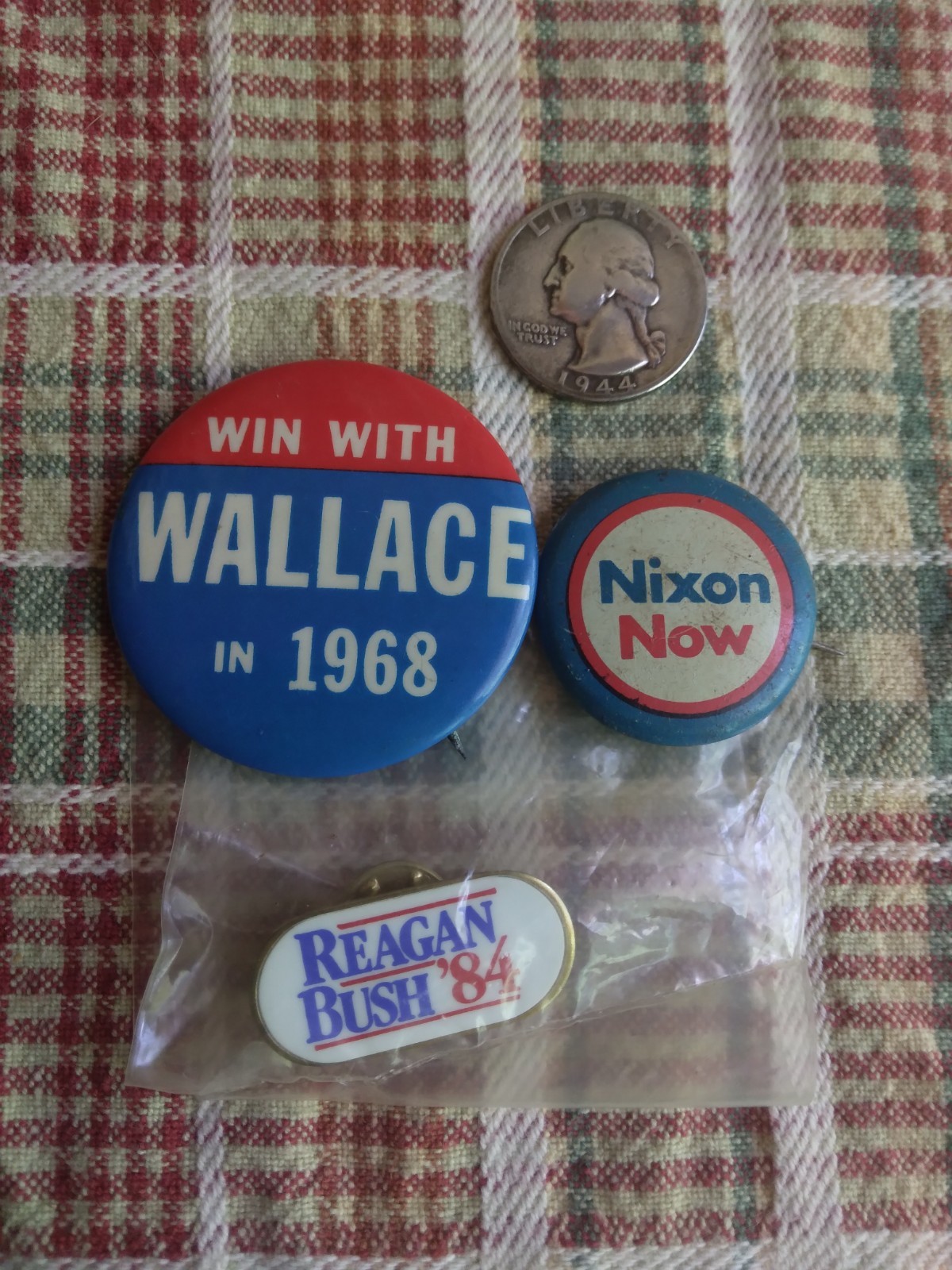 Lot Of 3 Presidential Buttons Win With Wallace 1968 Nixon Now Reagan Bush 84