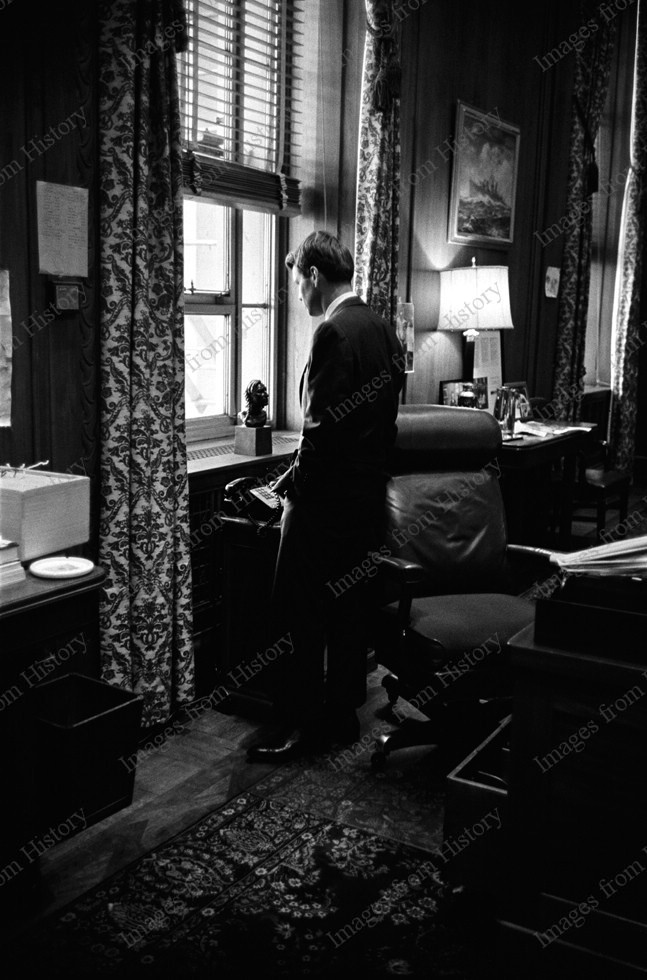 8×10 Print Attorney General Robert F. Kennedy in his office 1963 #FRK