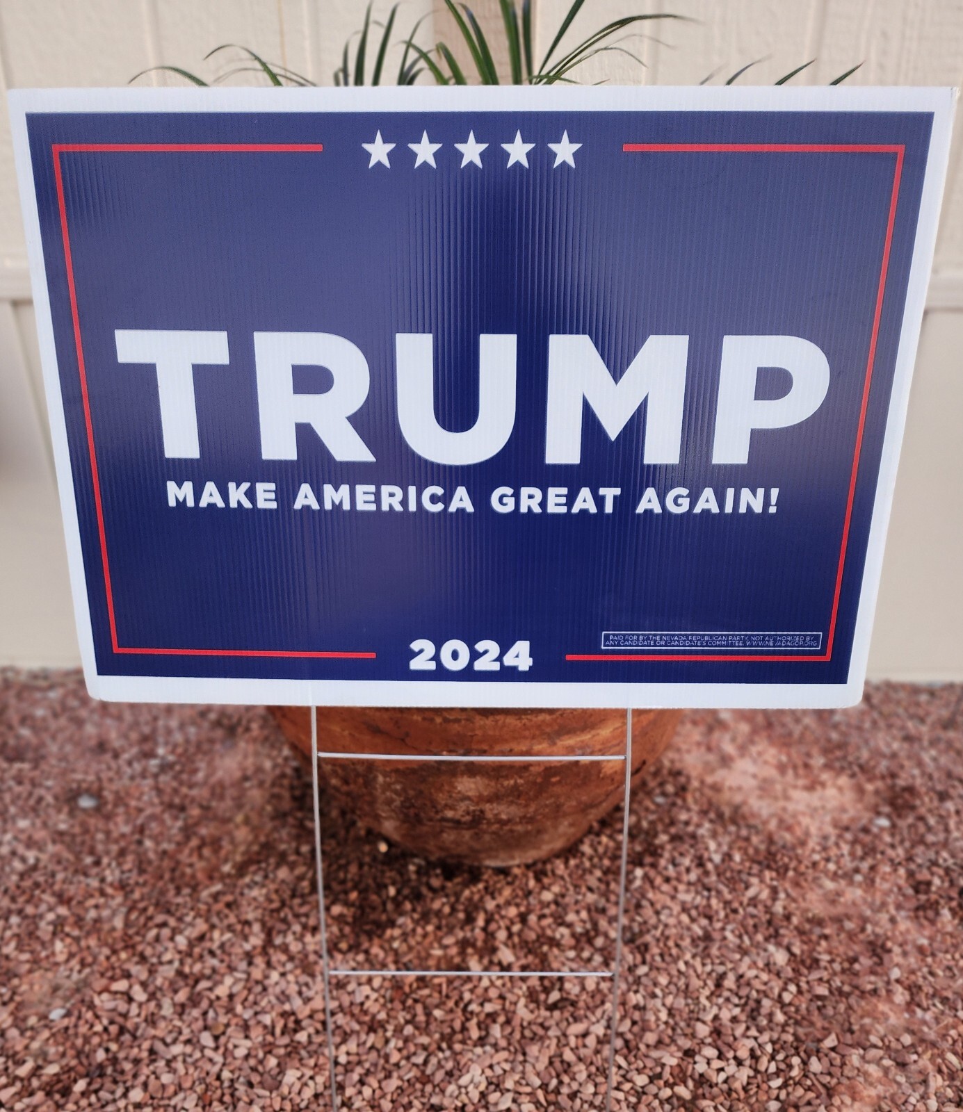 OFFICIAL TRUMP 2024 CAMPAIGN NEVADA YARD SIGN 16X24 with Wire H-Stake
