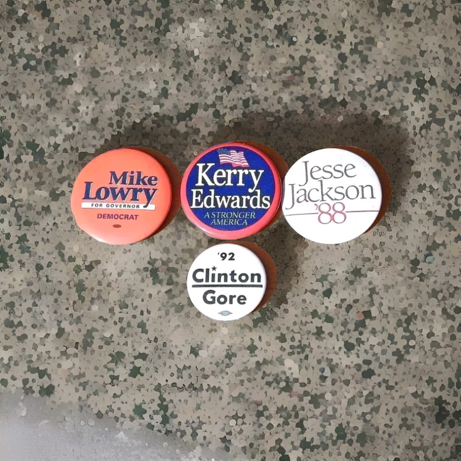 Mixed Lot Vintage Presidential Campaign Buttons Jesse Jackson, Clinton/Gore,