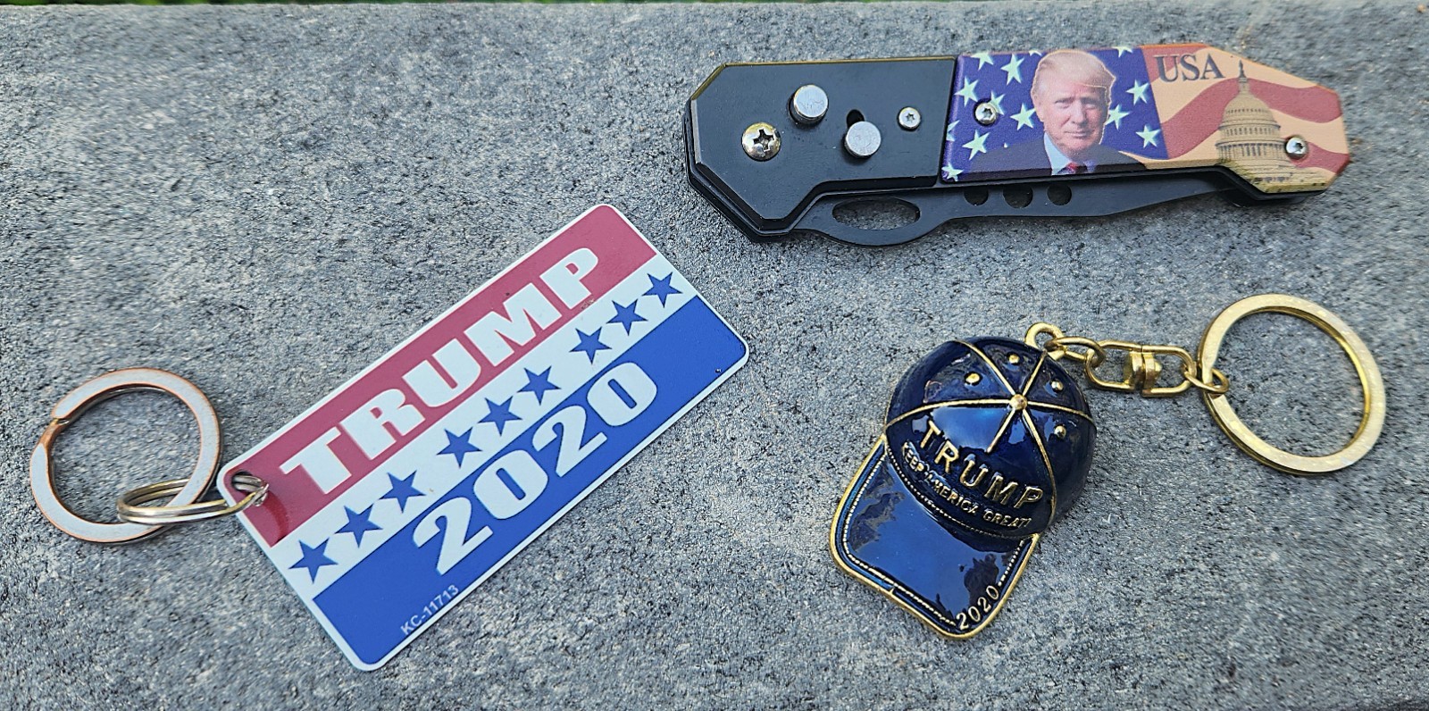 3pc TRUMP 2020 COLLECTIBLES LOT~BLUE ENAMEL MAG KEY CHAIN~8″ USA KNIFE~KEY RING