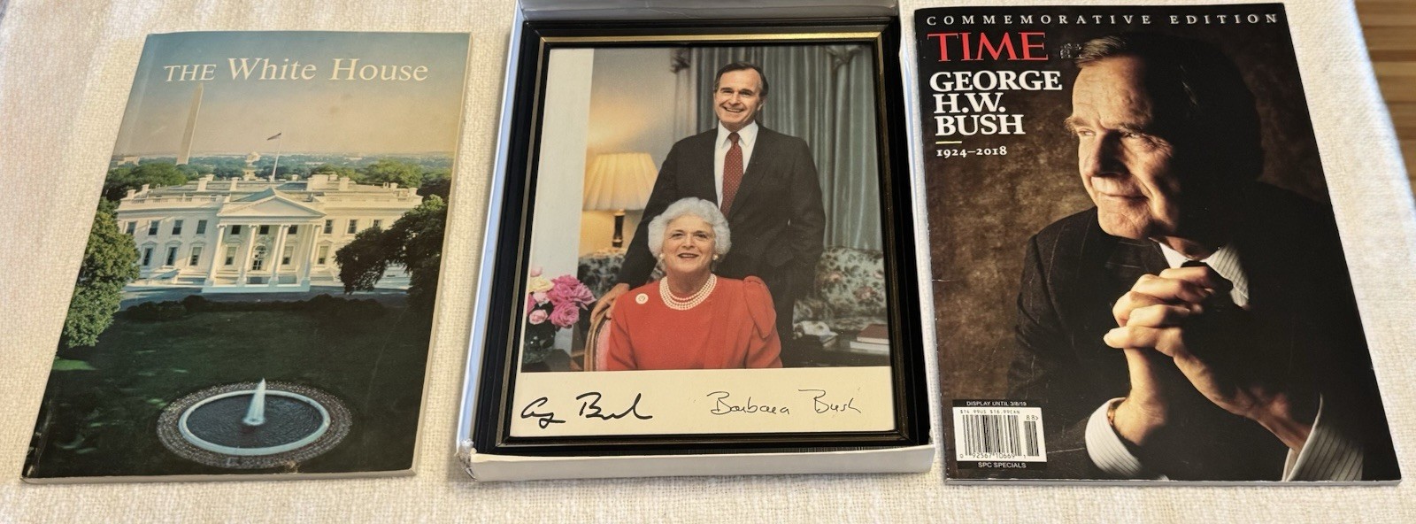 🇺🇸 Presidential Lot – Signed Bush Photo + 1962 WH Guide + TIME Tribute