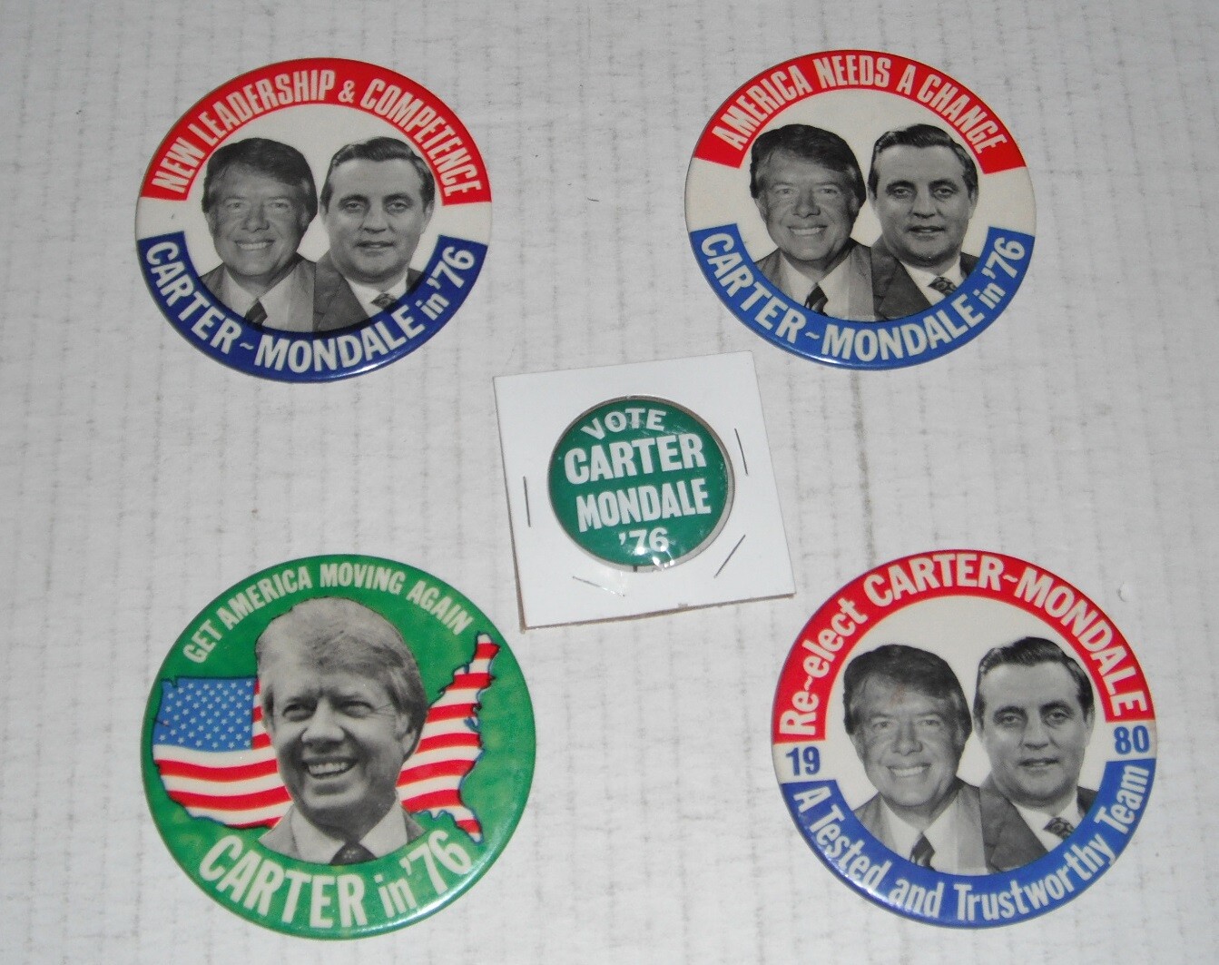 Election-5 vintage political pins + 2 cards …Carter-Mondale..1976-1980…der-A