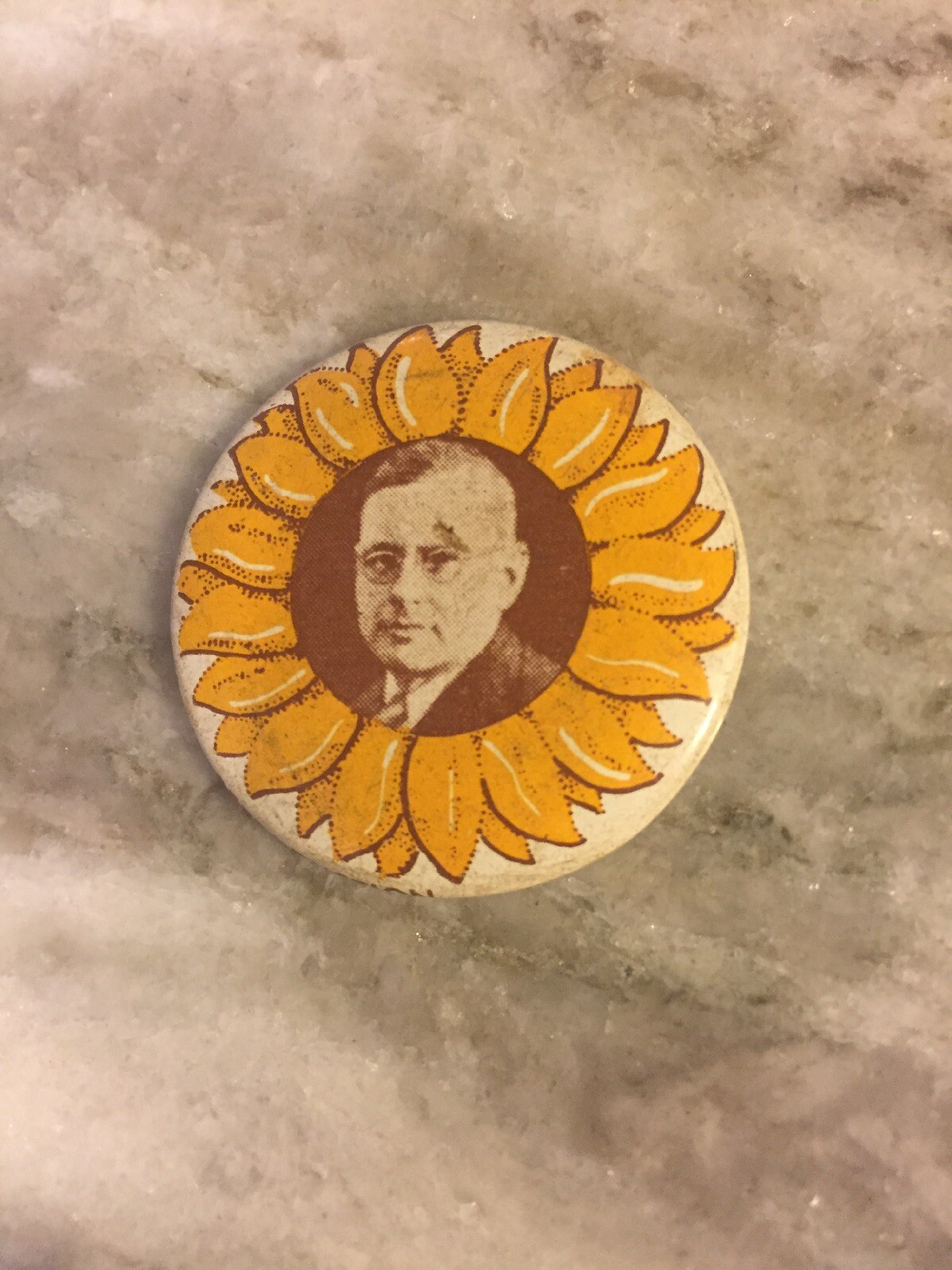 Political Pin Button 1936 ALF LANDON SUNFLOWER PRESIDENTIAL CAMPAIGN 1970s Repro
