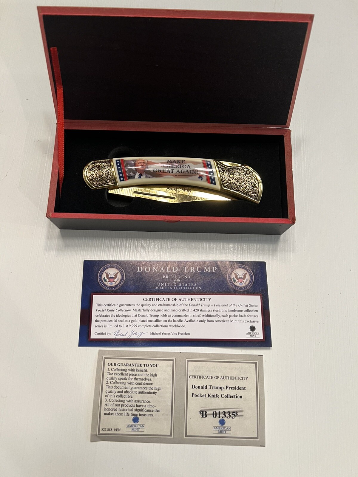 American Mint Donald Trump President of the U. S. Pocket Knife Collection
