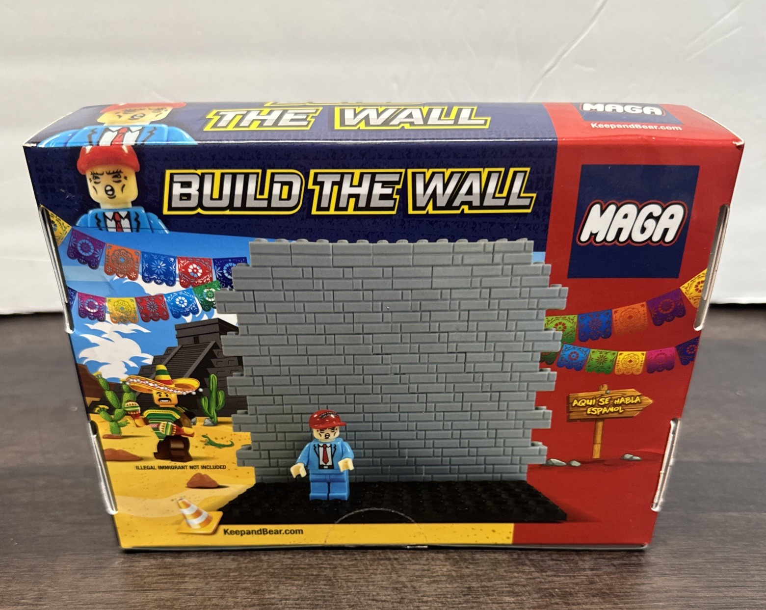 Donald Trump MAGA Build The Wall Starter Kit Plastic Building Blocks