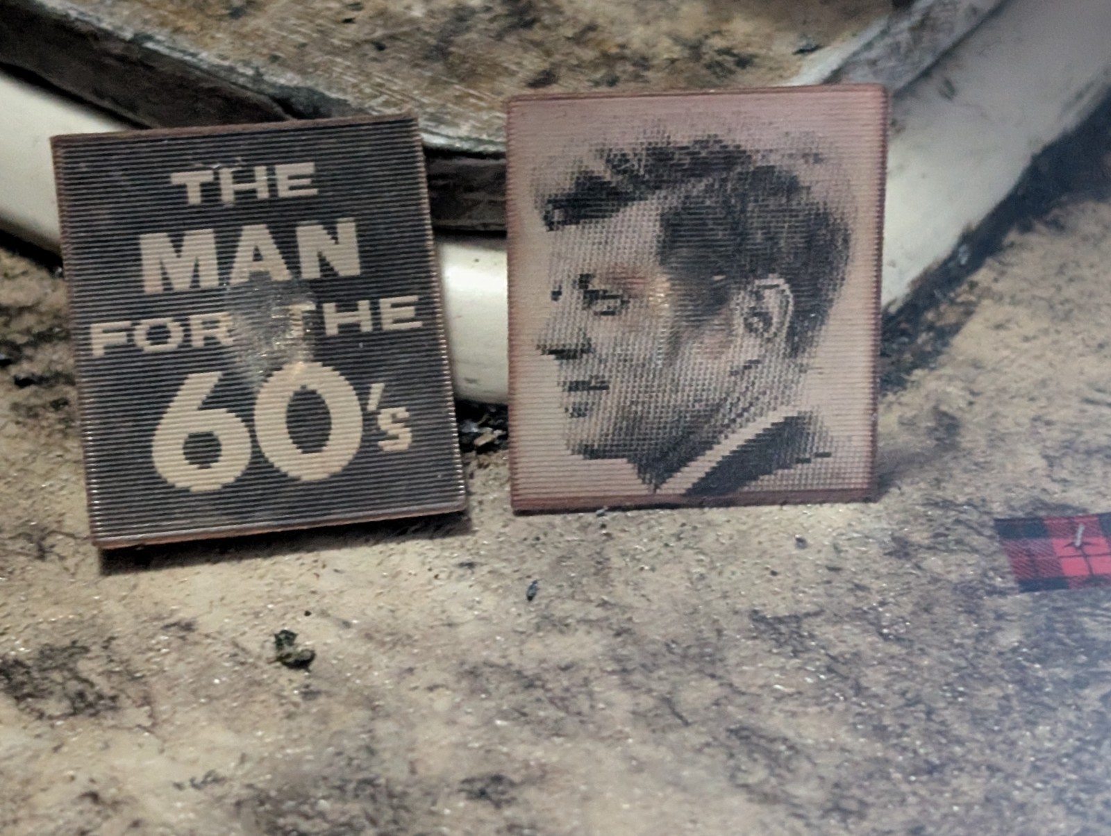1960 John Kennedy Prez Campaign Sm Lapel Lenticular Flasher Man for 60’s Slogan