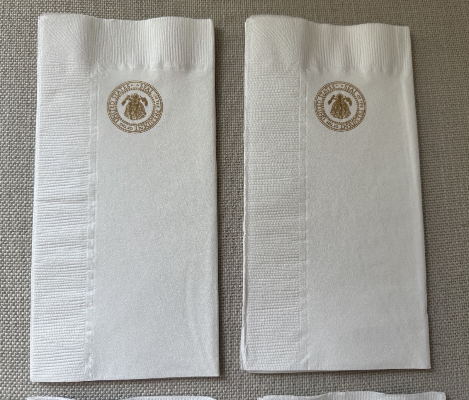 RARE NEW Authentic White House Napkins Set of 4 Unused Presidential Memorabilia