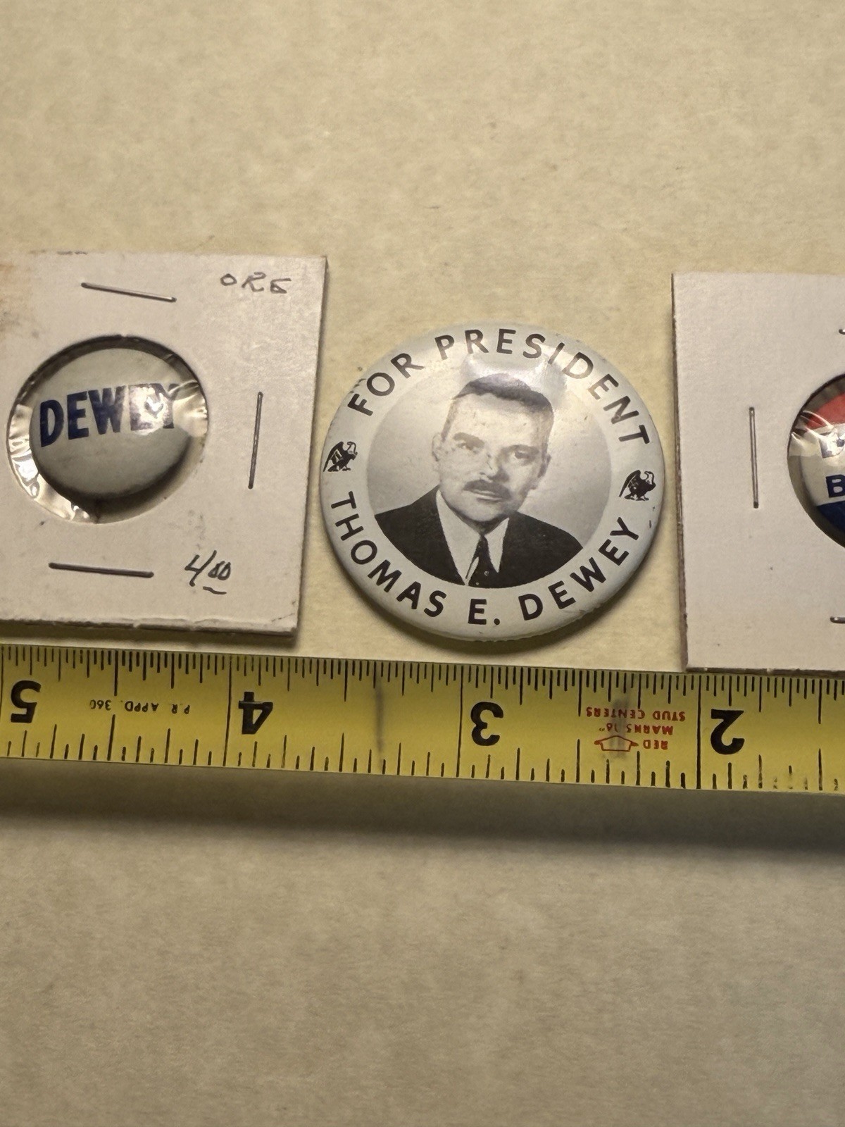 Lot of 3 1944 THOMAS E. DEWEY / BRICKER campaign political pinback buttons