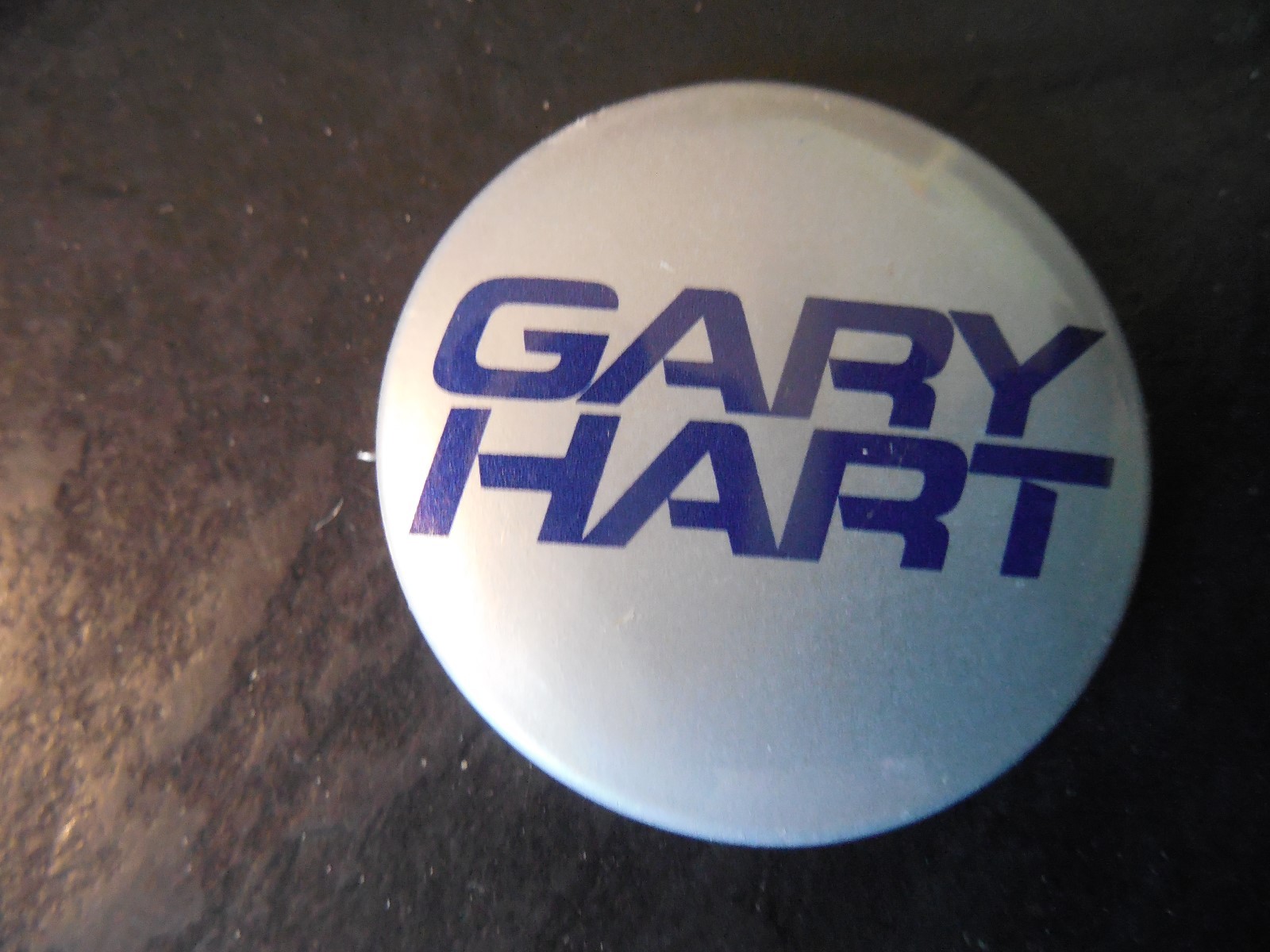 Pin Back Presidential Campaign Button Gary Hart 1988 President Political Badge