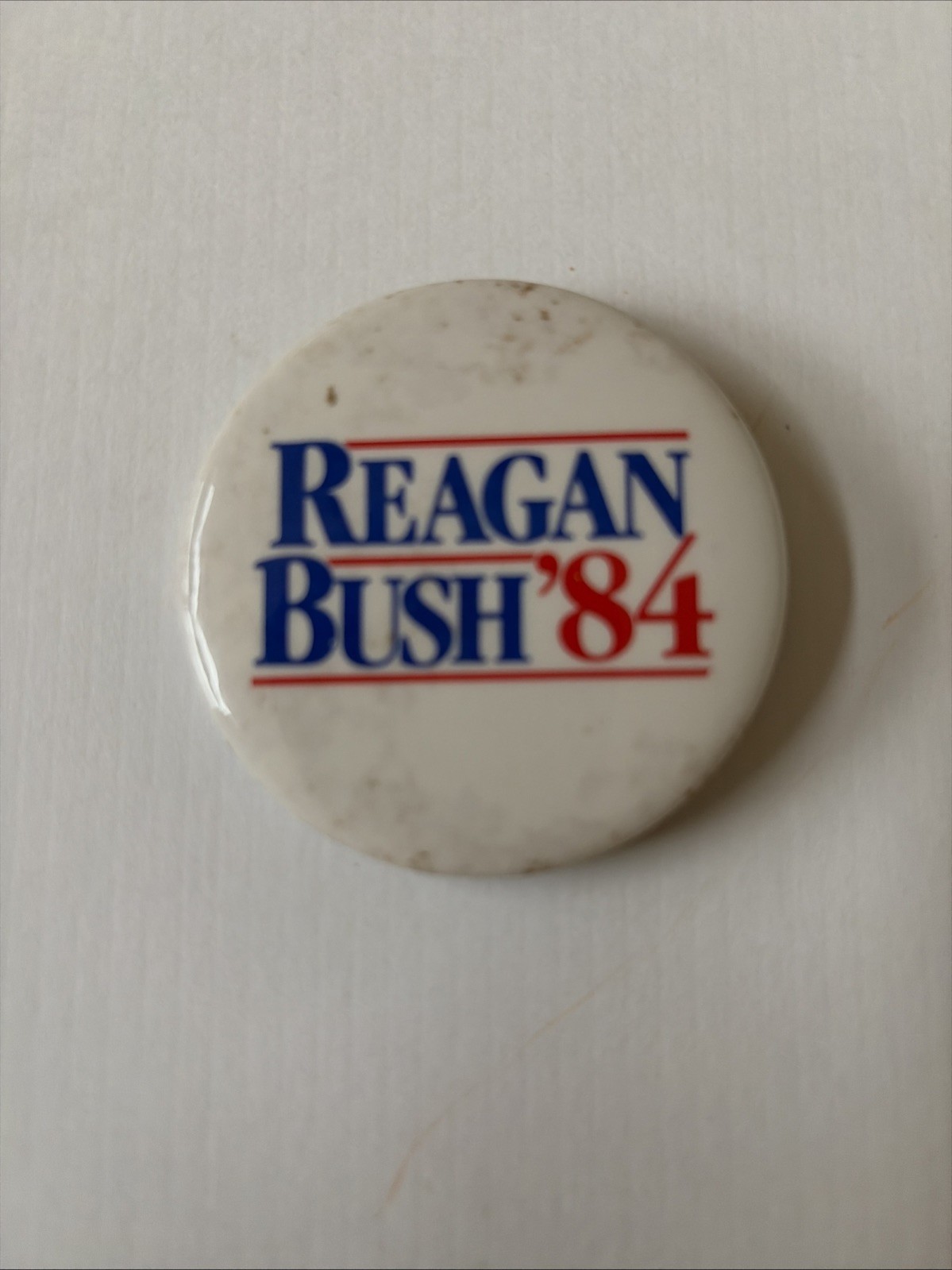 Authentic Vintage Reagan Bush ’84 Political Republican Pin Button 80s Election