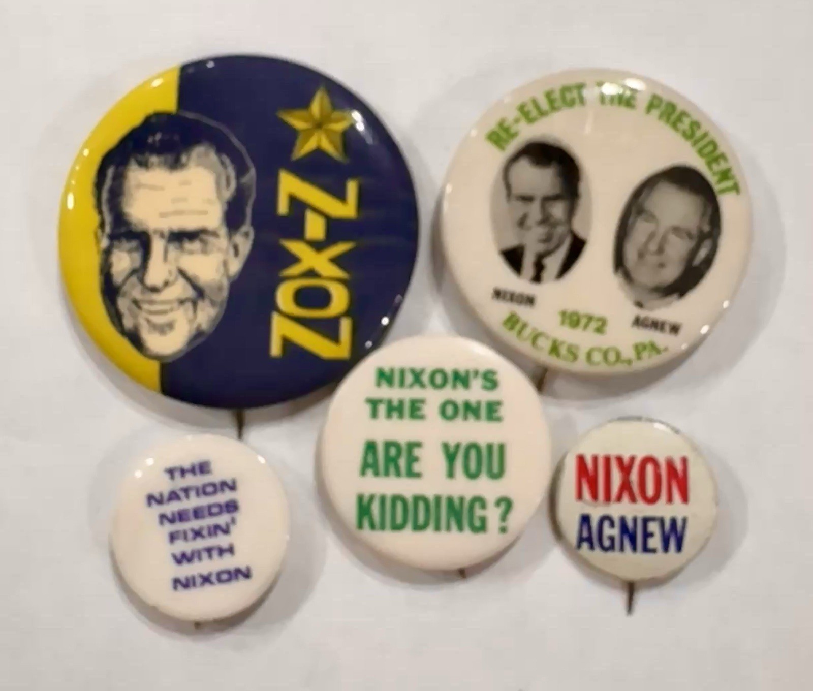 1960s – 1970s RICHARD NIXON POLITICAL CAMPAIGN BUTTONS – GROUP DD