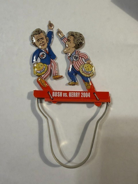 2004 JOHN KERRY vs. GEORGE W. BUSH Dancing Campaign Presidential Toy