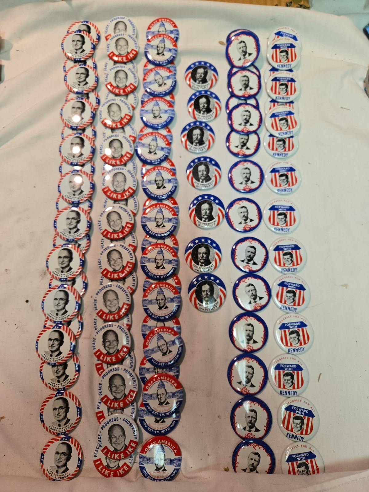 1984 Reproduction Presidential Campain Buttons Lot Of 100+