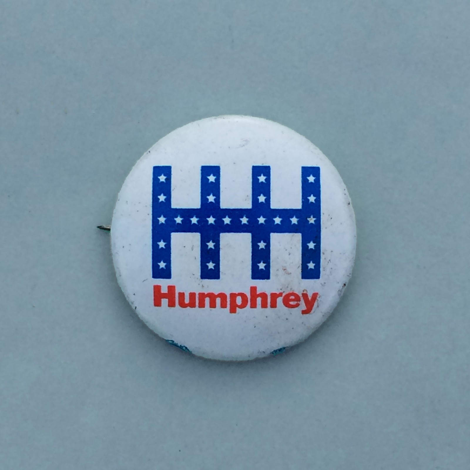 1968 VINTAGE PIN BACK LITHOGRAPH BUTTON, POLITICAL BADGE FOR HUBERT H. HUMPHREY