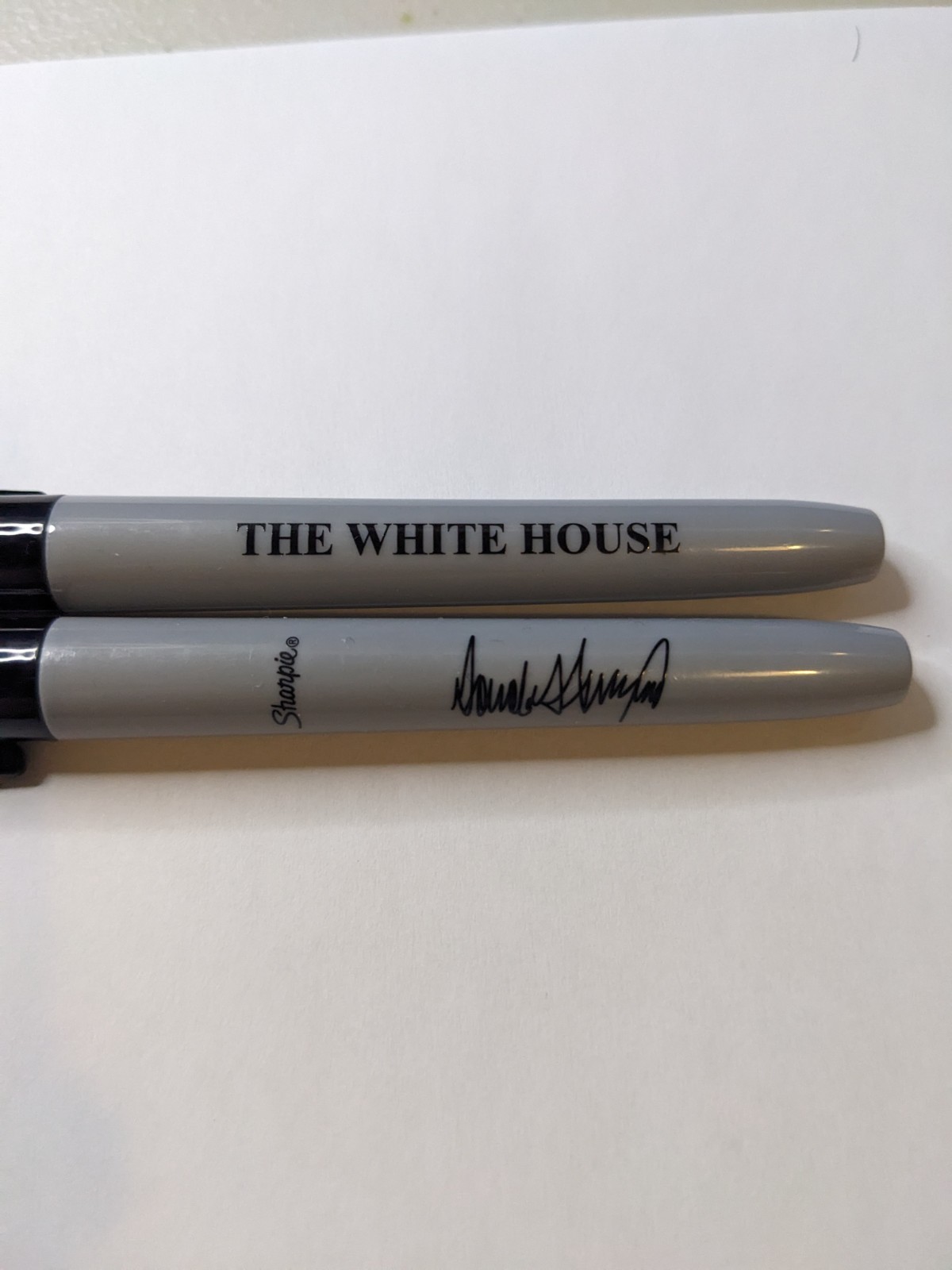 1x Donald Trump Sharpie Pen Autograph Signature White House Sharpies Marker