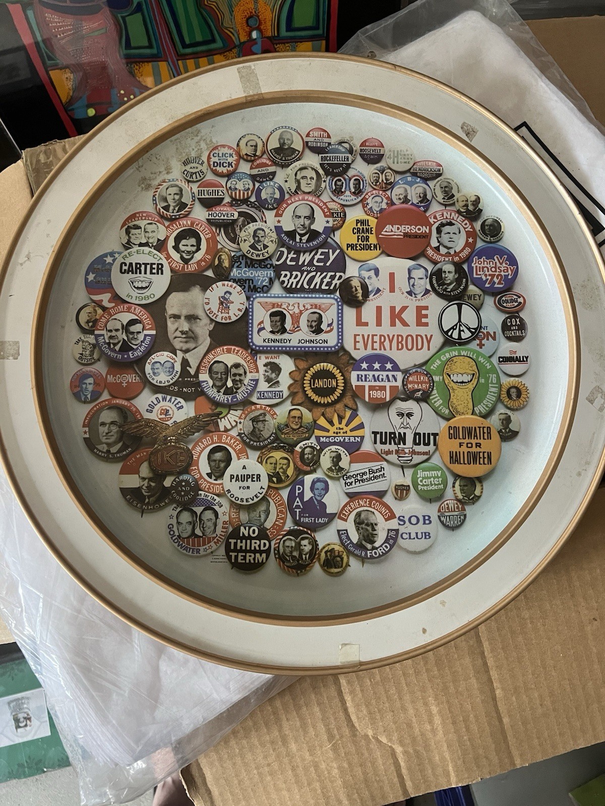 Campaign Buttons Tray
