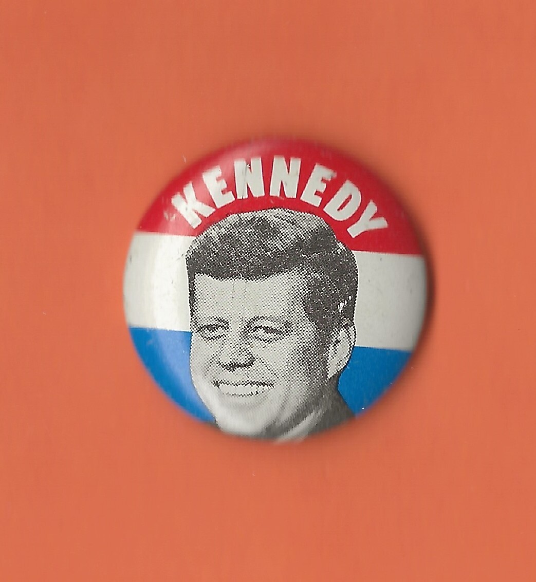1960 John F Kennedy 1″ / “Classic Portrait” Presidential Campaign Button(Pin06)