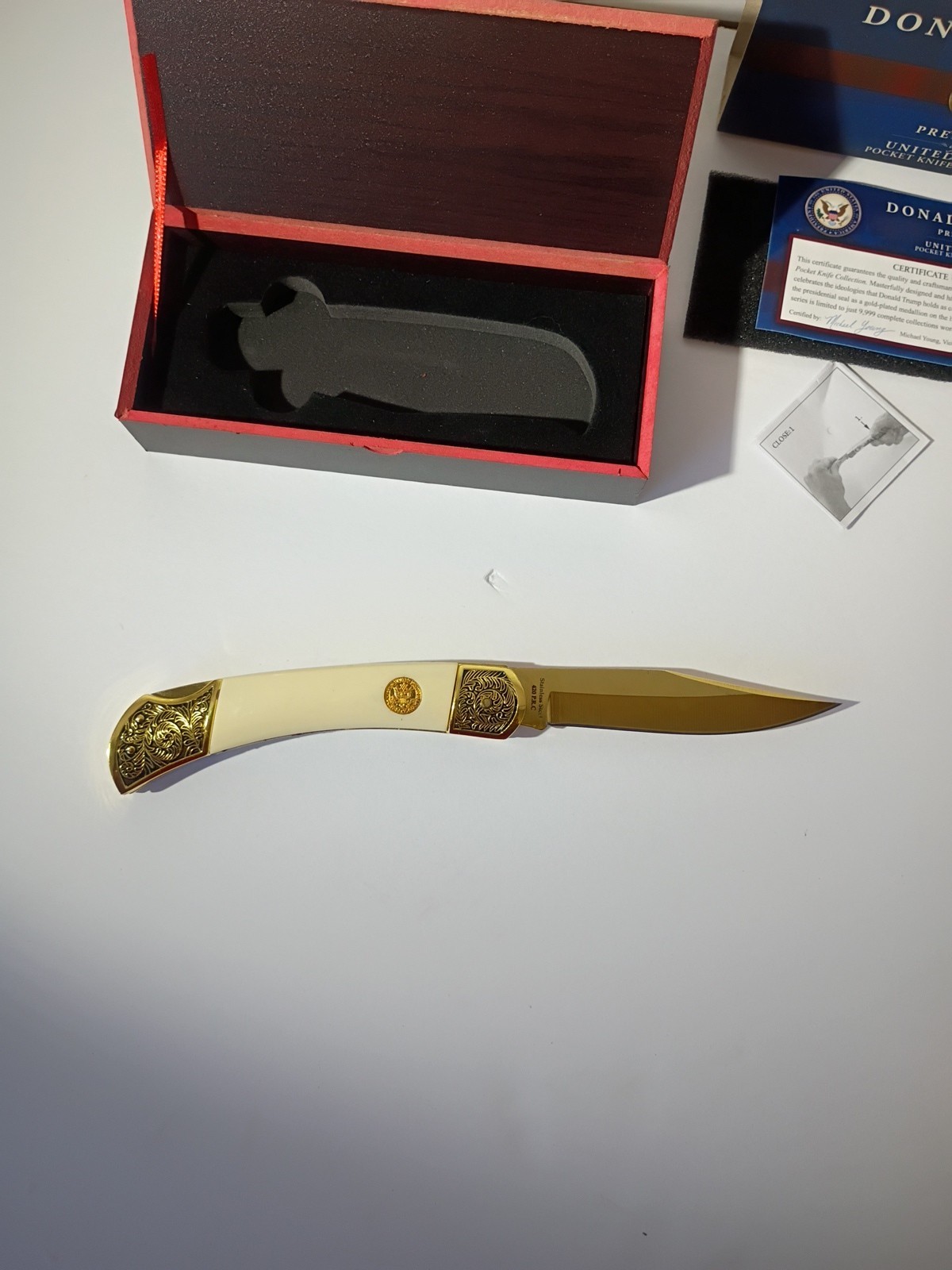 American Mint Donald Trump President of the U. S. Pocket Knife Collection