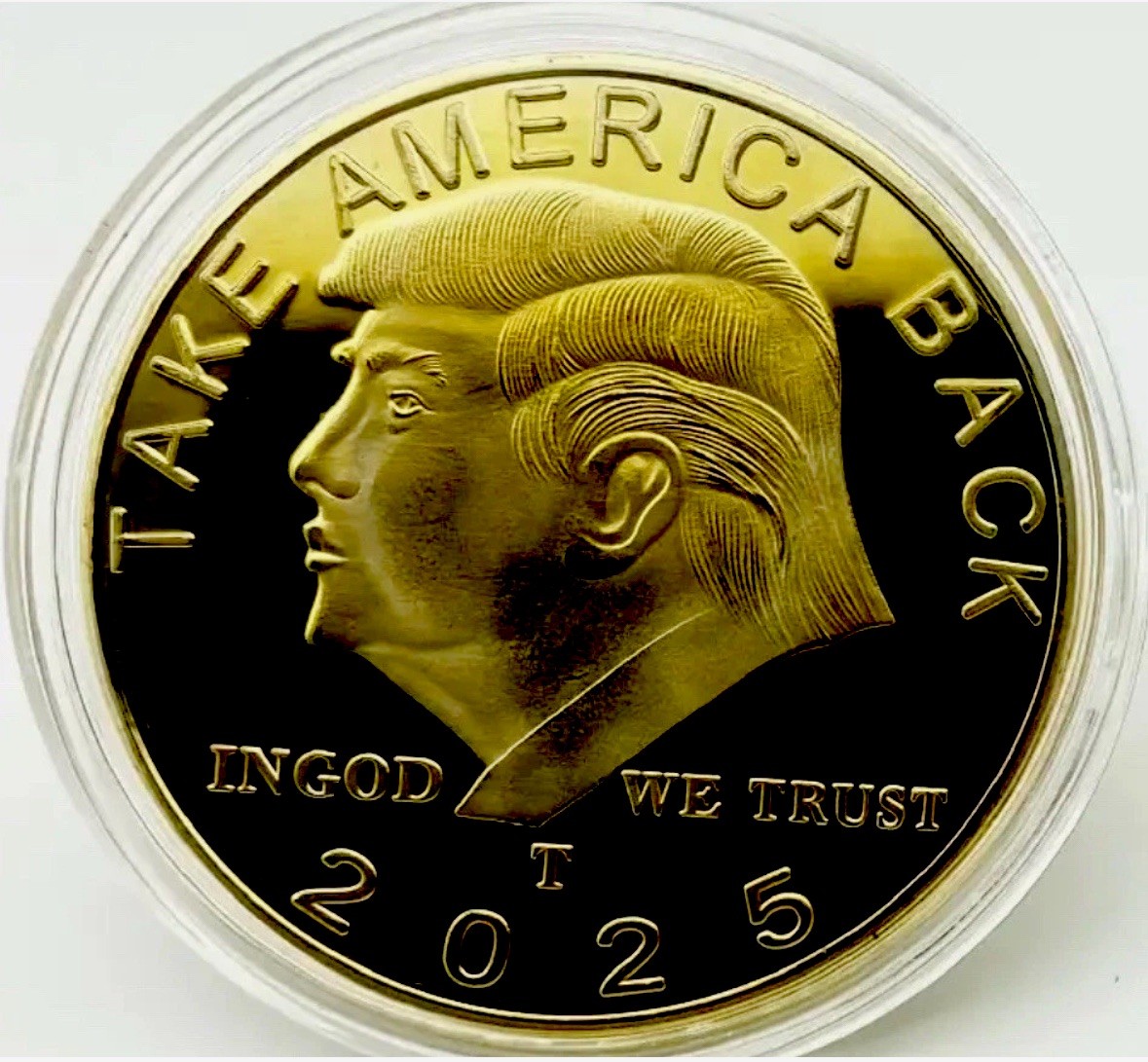 Trump Novelty GOLD Coin 2025 President Donald Trump, Gift MAGA, USA, With Case