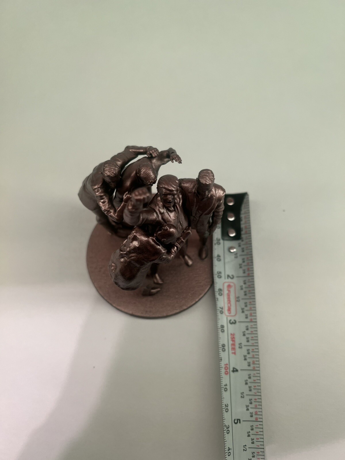 Trump FIGHT! Statue – Trump with Secret Service Agents 4 inch – Oil Bronze color