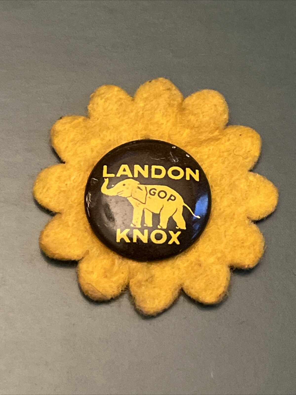 1936 ALFRED ALF LANDON FRANK KNOX PRESIDENT Sunflower campaign pinback button
