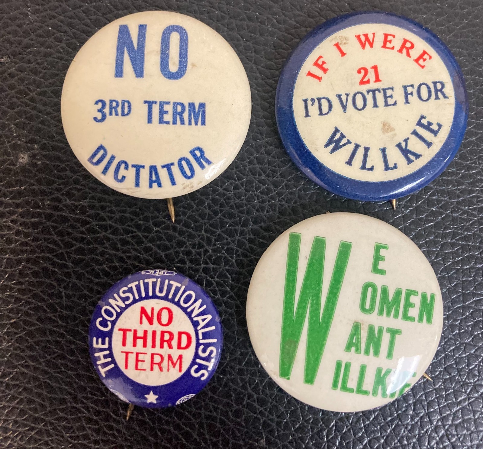 Anti Franklin Roosevelt Button set of 4 (ID-1050-15)