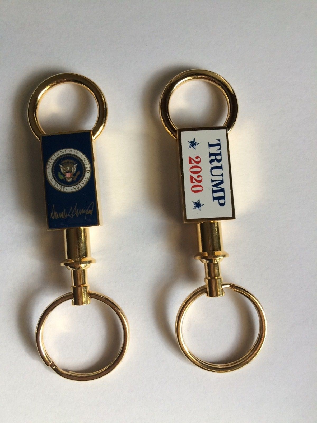 President Donald Trump 2020 Keychain w/signature Valet Keyring Fathers day Gift