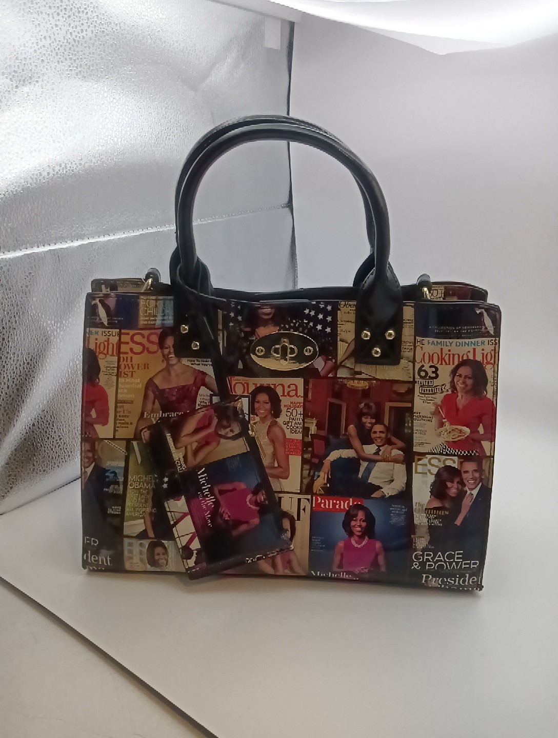 Rare Very Collectable Michelle & Barack Obama Glossy Magazine Print Purse