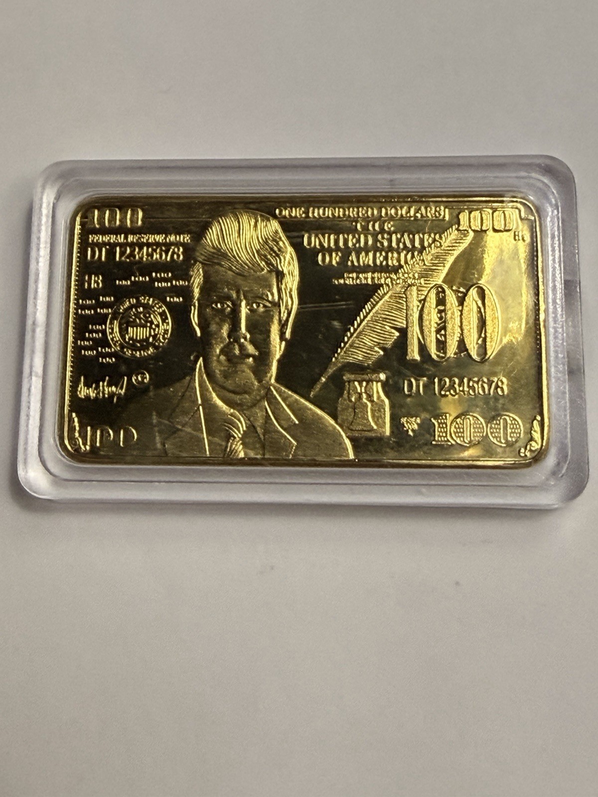 US President Donald Trump $100 Dollors Gold Plated Commemorative Bar
