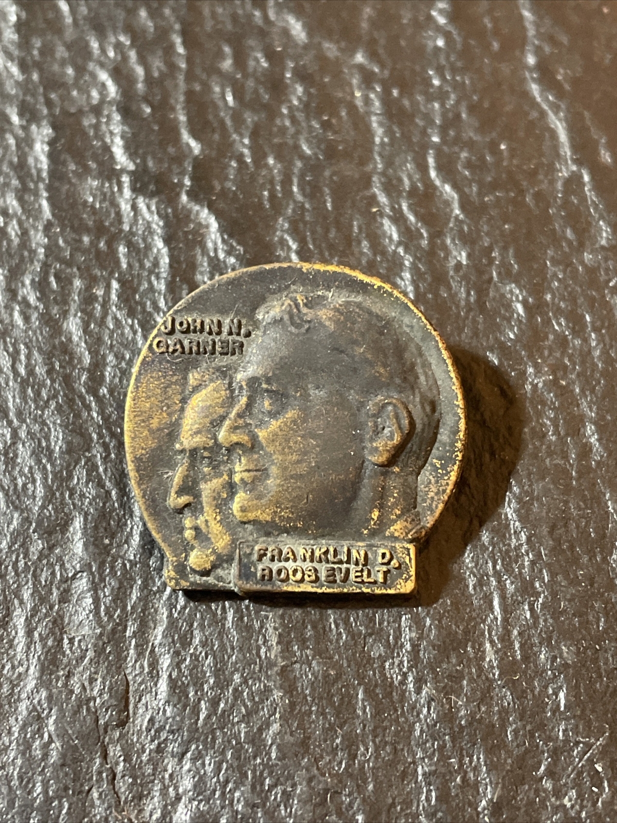 Nice Vintage 1930s Franklin D. Roosevelt/John Garner – “A New Day” Campain Pin