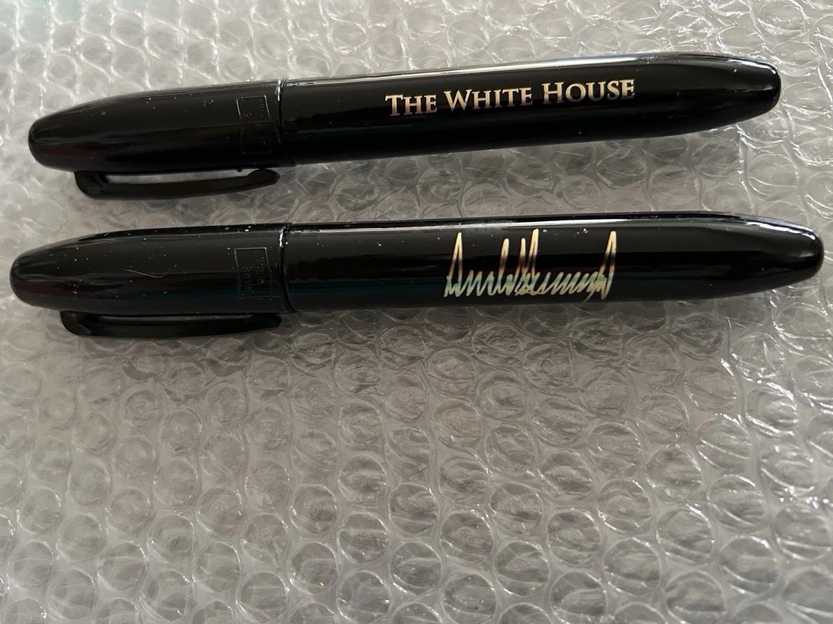 WHITE HOUSE T PEN (2) BLUE METAL GOLD REPUBLICAN MAGA GOP SIGNATURE DONALD