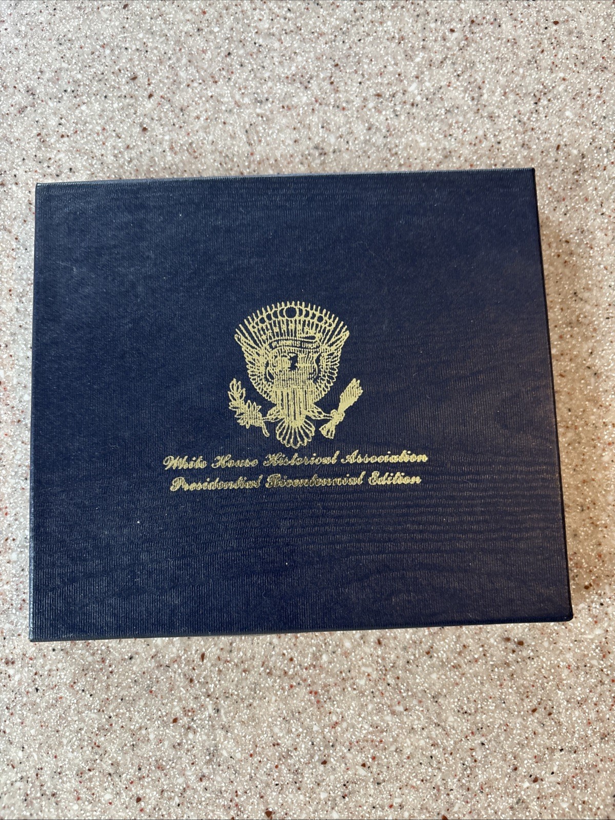 VTG White House Historical Association Presidential Bicentennial Ornament 1989