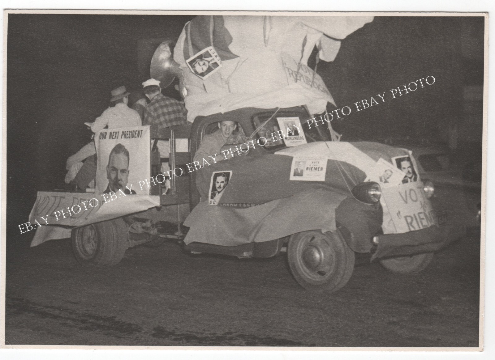 1948 Photo Card of THOMAS DEWEY Supporters on Truck w/ Dewey Posters ~ PA