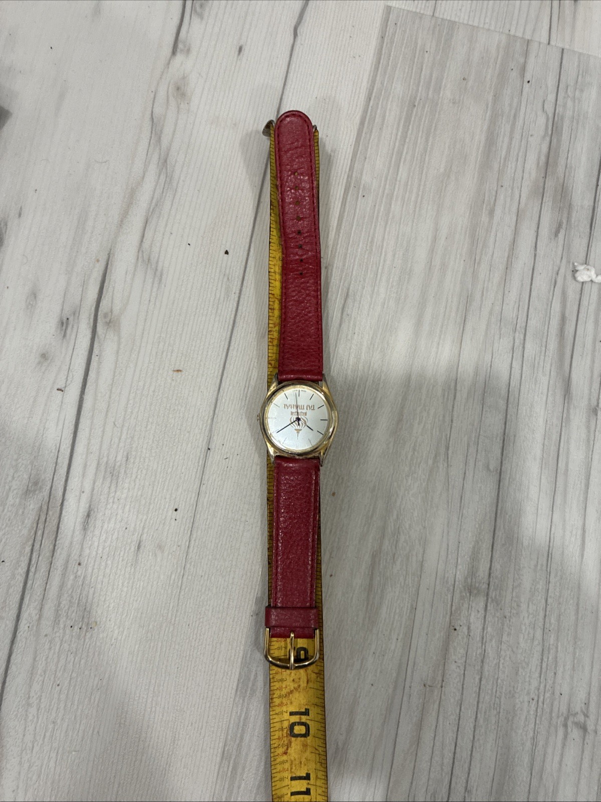 Vintage Trump Taj Mahal Wrist Watch Red & Gold Japan Movement